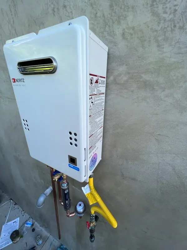 Tankless water heater installation for Sahuaro Park West homes